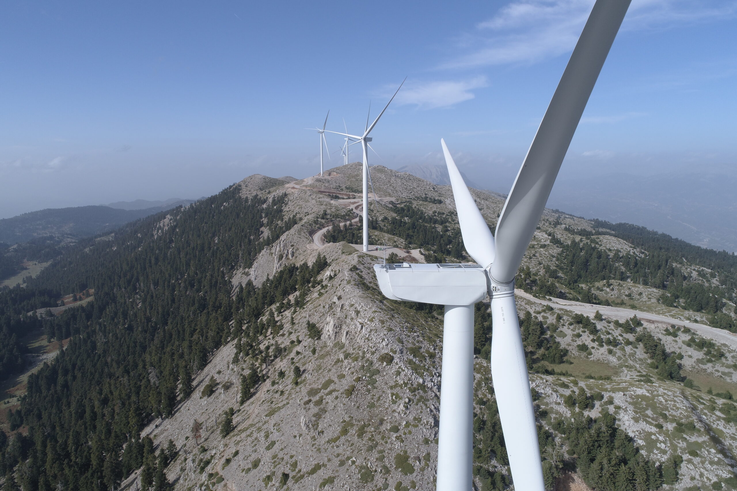 Εικόνα Αιολικών Πάρκων στα Όρη Βάλτου